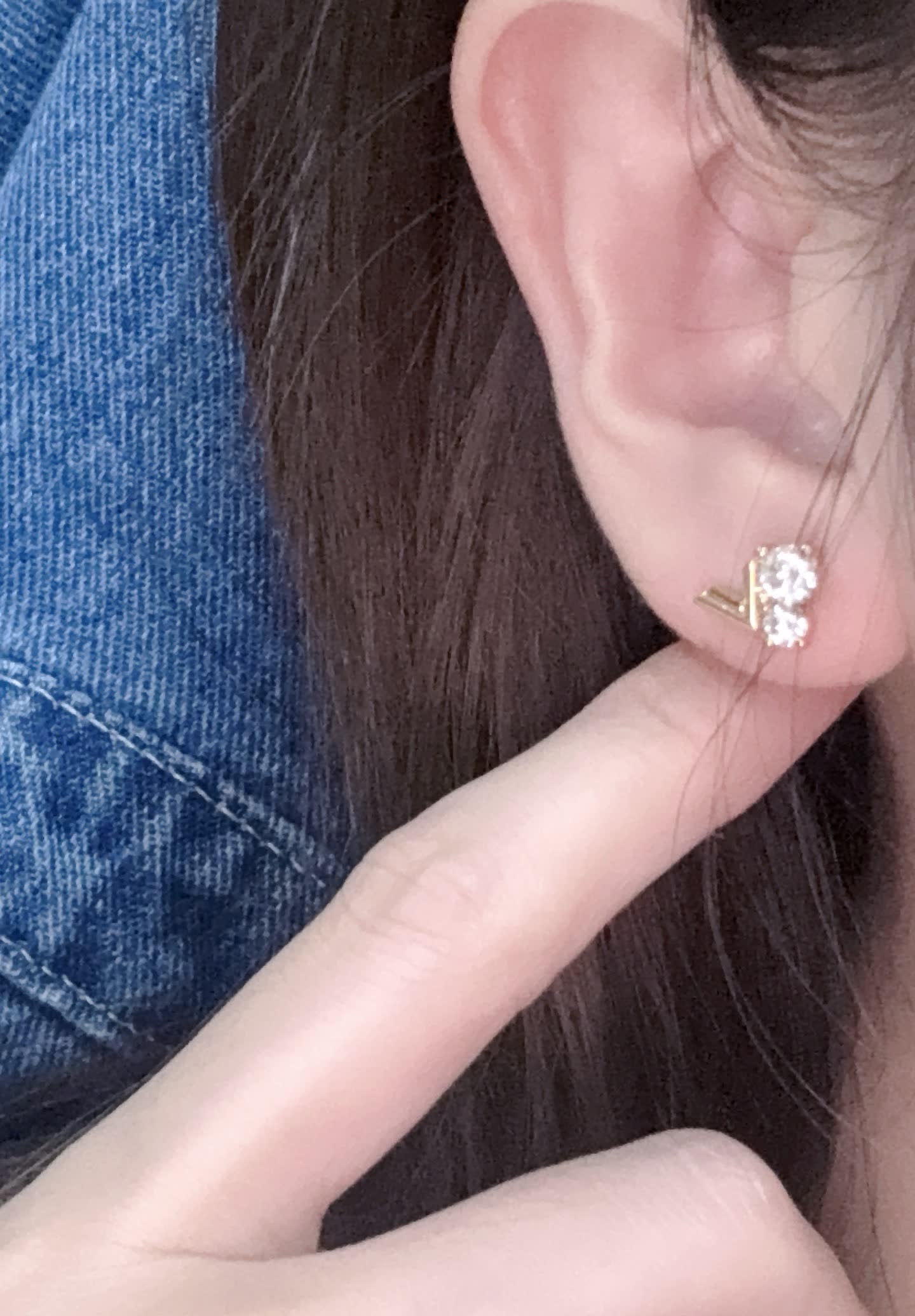 Louis Vuitton Gold Tone Stud Earrings with Clear Stones Louis Vuitton Gold Tone Stud Earrings with Clear Stones